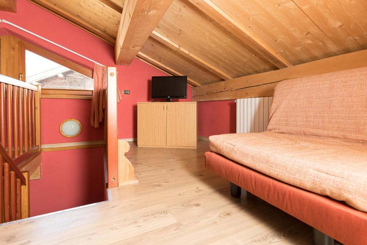 Baita Miralago - Appartamenti Abar Livigno Exteriér fotografie